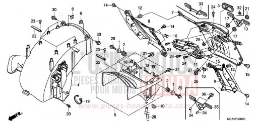 GARDE-BOUE ARRIERE (GL1800C/D/E/F/G/H) GL1800F de 2015